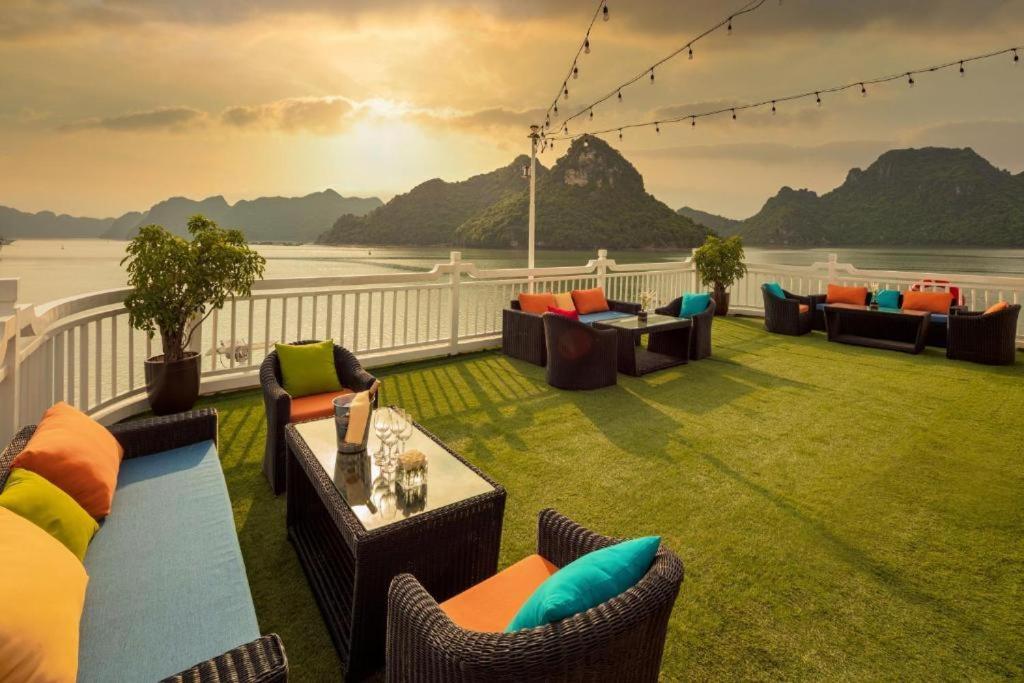 Thu Thuy Cruise - Travel Hotel Chan Chau Kültér fotó